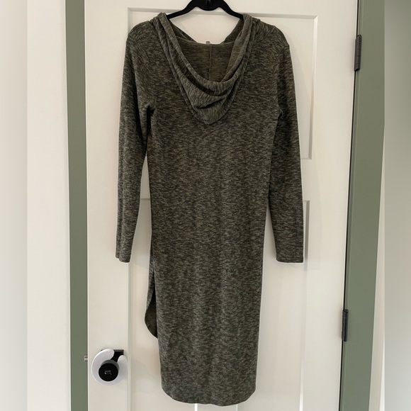 Paper Crane green tunic with hood. - Picture 4 of 4